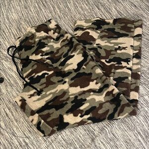 Brooks Camo Plush Lounge Pullover in Green, Brown & Black